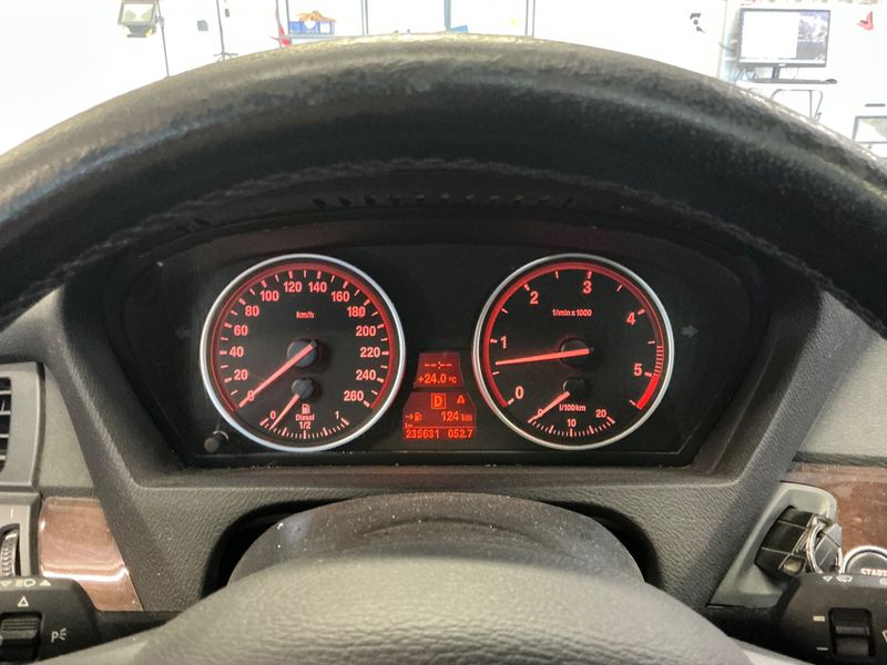 BMW X5 xDrive 30d Luxe 2009 – снимка 18