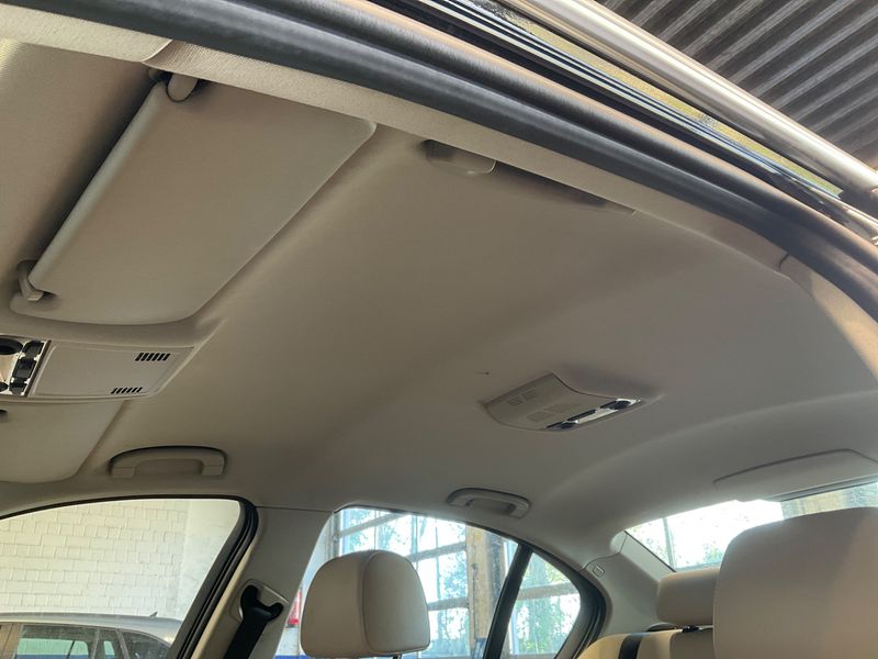 BMW 3er 325i 2011 – снимка 27