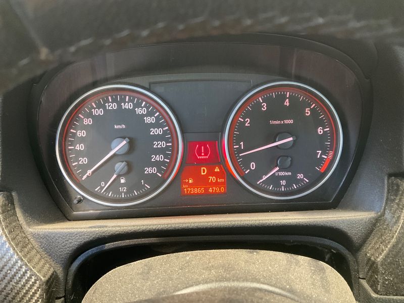 BMW 3er 325i 2011 – снимка 18