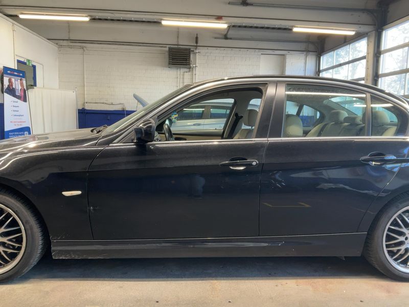 BMW 3er 325i 2011 – снимка 4