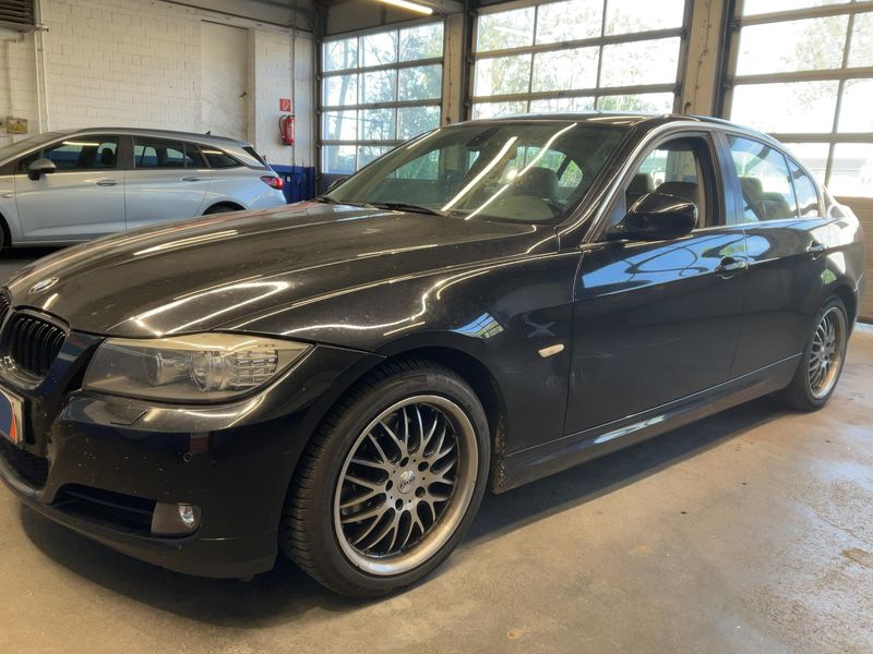 BMW 3er 325i 2011 – снимка 2
