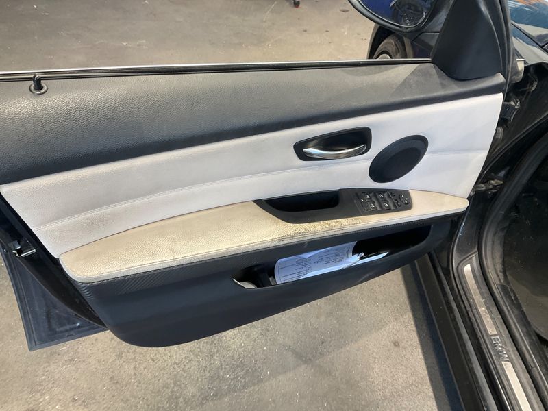 BMW 3er 325i 2011 – снимка 21