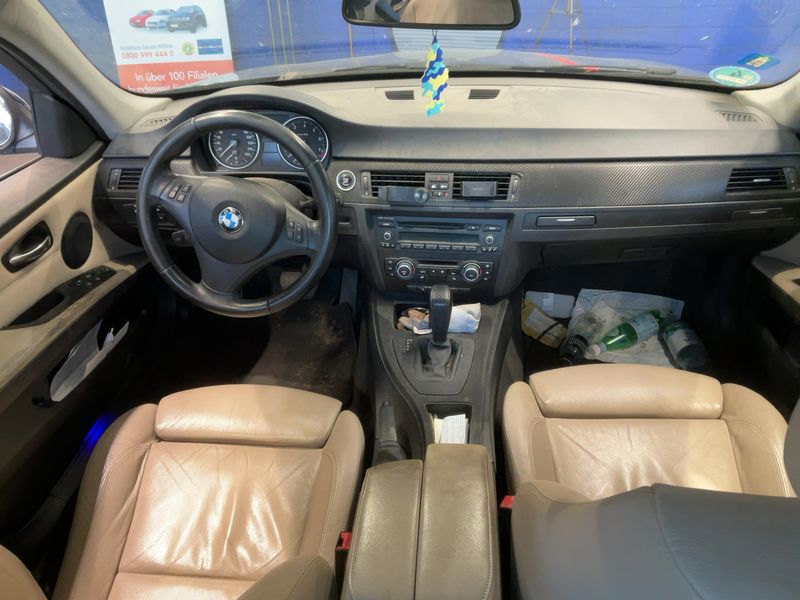 BMW 3er 325i 2011 – снимка 17