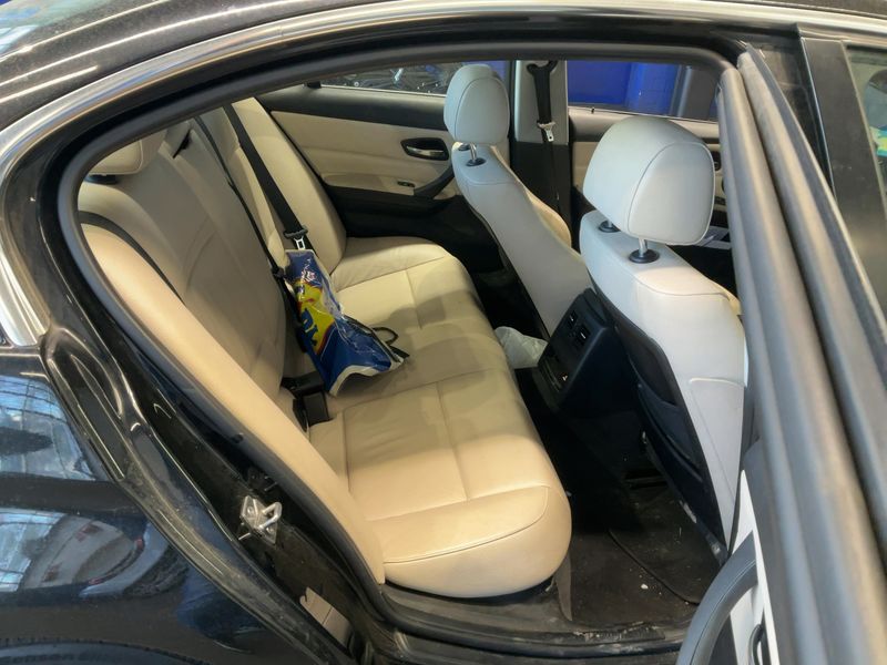 BMW 3er 325i 2011 – снимка 19