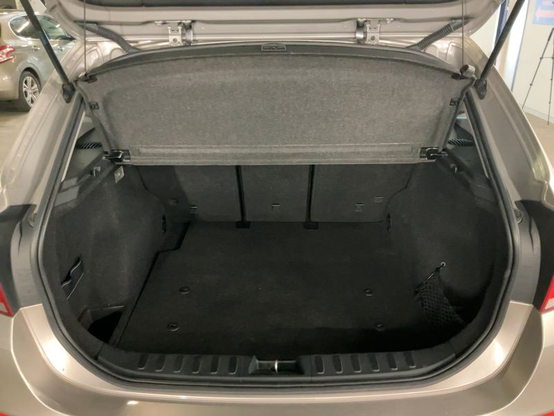 BMW X1 sDrive 18i Confort 2011 – снимка 15
