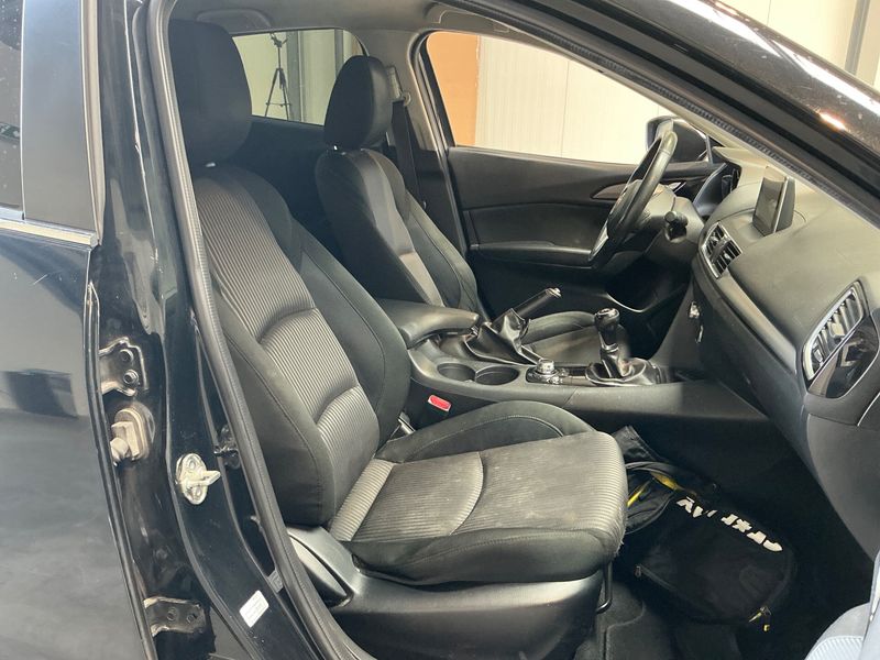 Mazda 3 2.2 Turbodiesel Dynamique 2015 – снимка 3