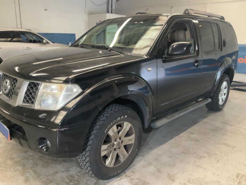 Nissan Pathfinder 2.5 dCi Comfort 2006 – снимка 2