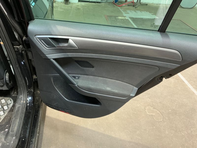 Volkswagen Golf VII 1.6 TDI Trendline 4Motion BlueMotion Tech 2013 – снимка 24
