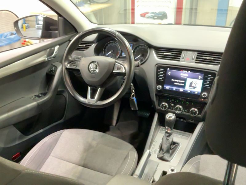 Skoda Octavia 2.0 TDI Soleil 2019 – снимка 17