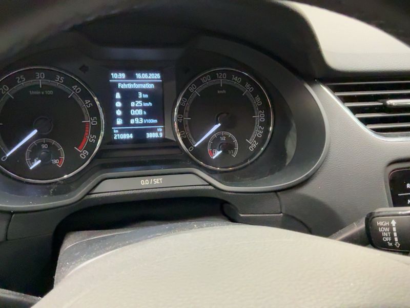 Skoda Octavia 2.0 TDI Soleil 2019 – снимка 18