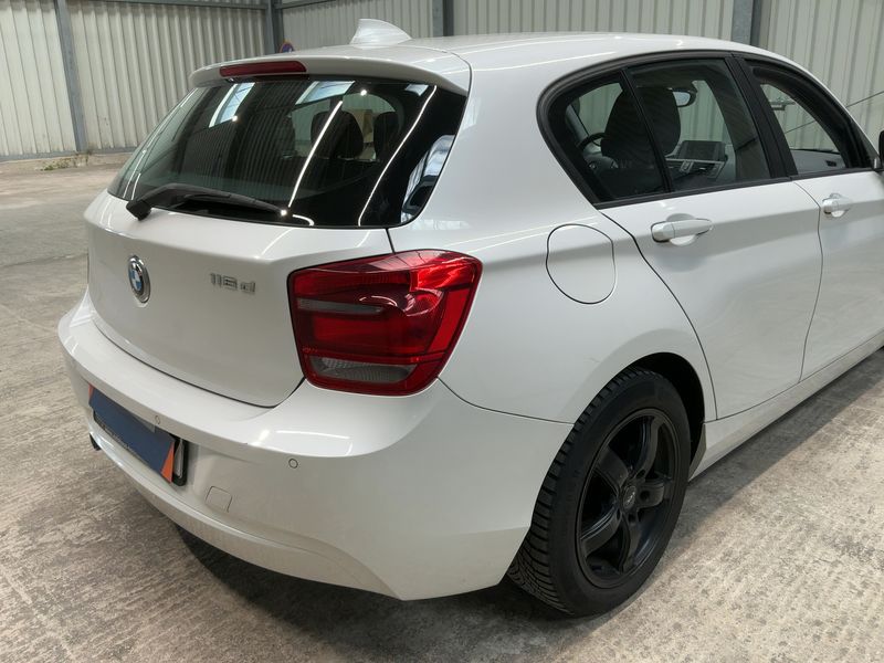 BMW 1er 116d EfficientDynamics Edition 2013 – снимка на щета 8