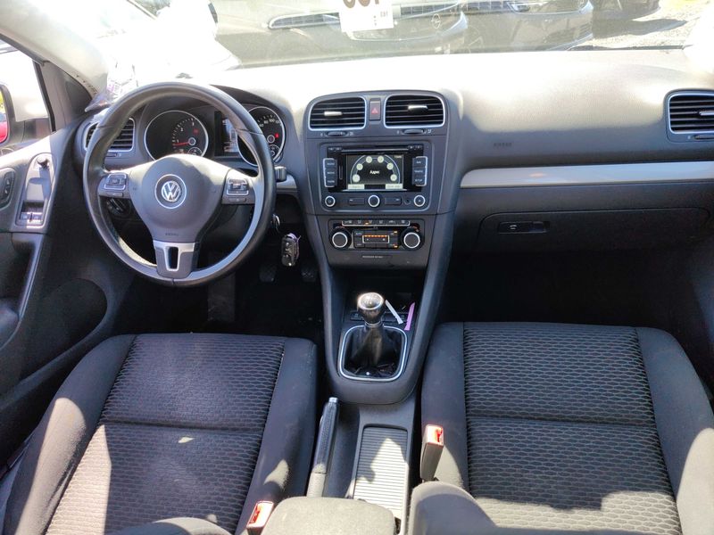 Volkswagen Golf VI 1.6 TDI 2012 – снимка 11