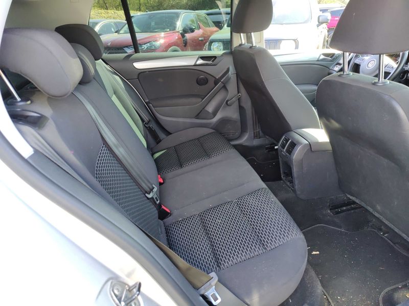 Volkswagen Golf VI 1.6 TDI 2012 – снимка 14