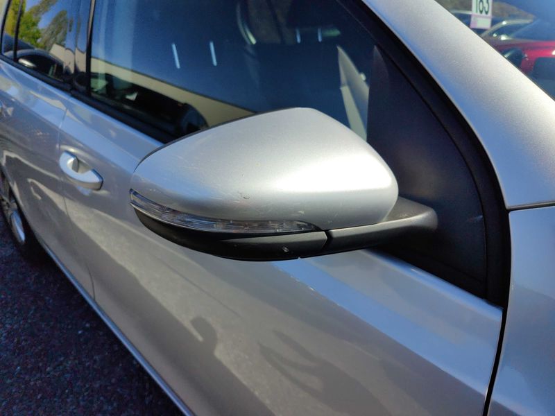 Volkswagen Golf VI 1.6 TDI 2012 – снимка 31