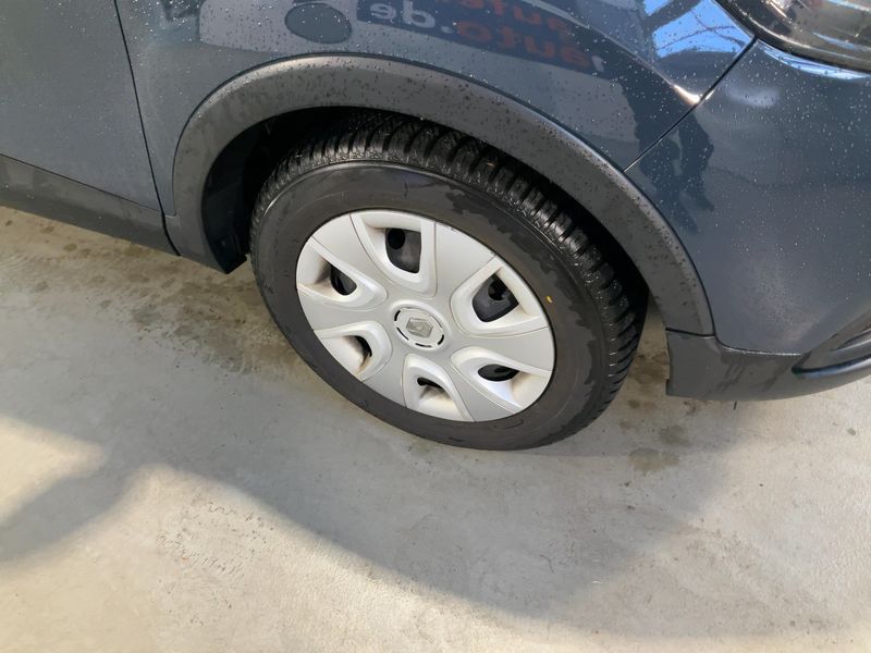 Renault Captur 0.9 Energy Expression 2013 – снимка 11