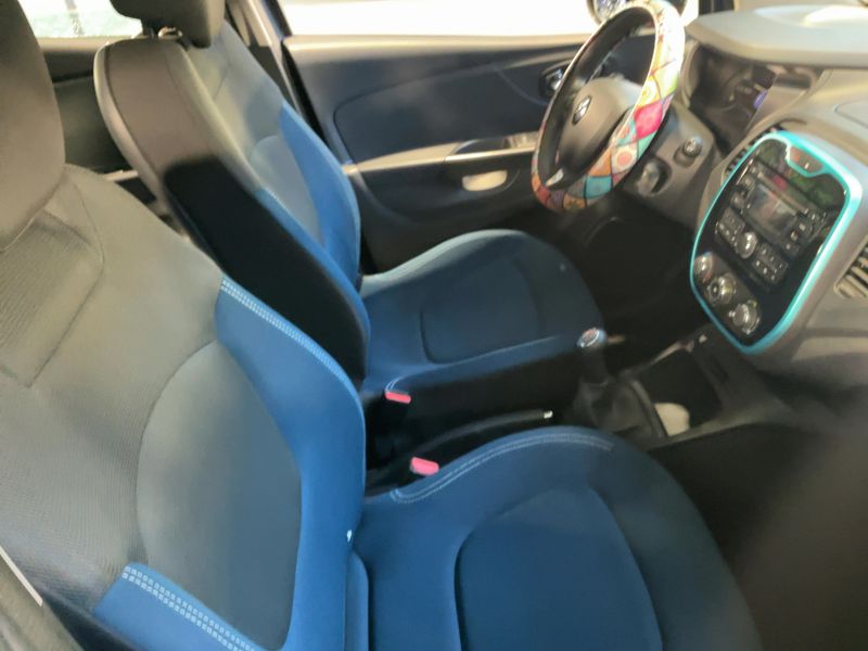 Renault Captur 0.9 Energy Expression 2013 – снимка 16