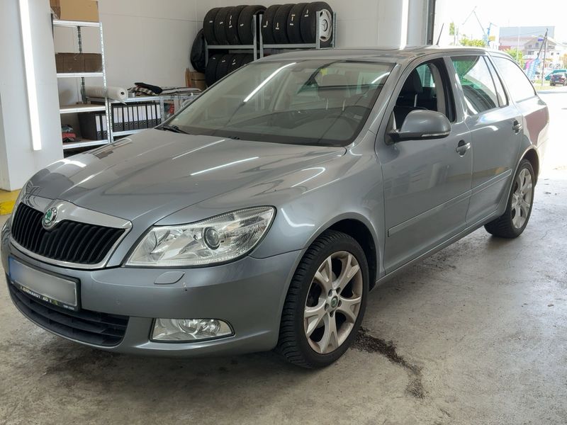 Skoda Octavia 1.4 TSI Elegance 2013 – снимка 1