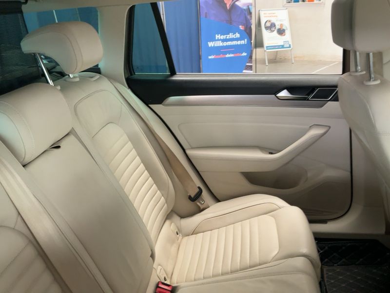 Volkswagen Passat 1.4 TSI ACT Highline BlueMotion Tech 2015 – снимка 20