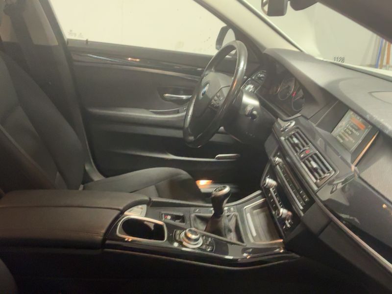 BMW 5er 520d 2015 – снимка 11