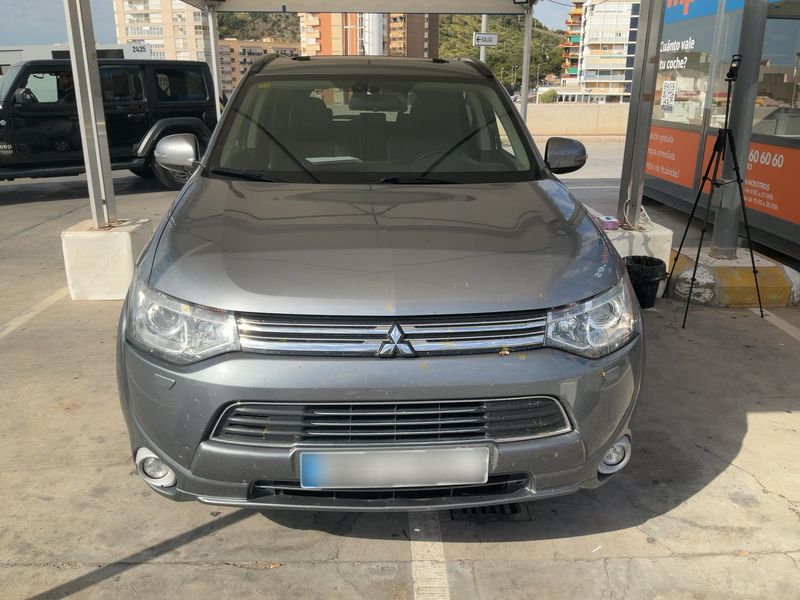 Mitsubishi Outlander 2.0 PHEV PHEV Kaiteki 4WD 2014 – снимка 14