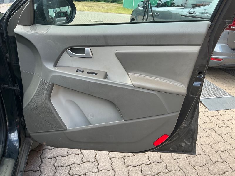 Kia Sportage 1.7 CRDi Vision 2WD 2013 – снимка 35