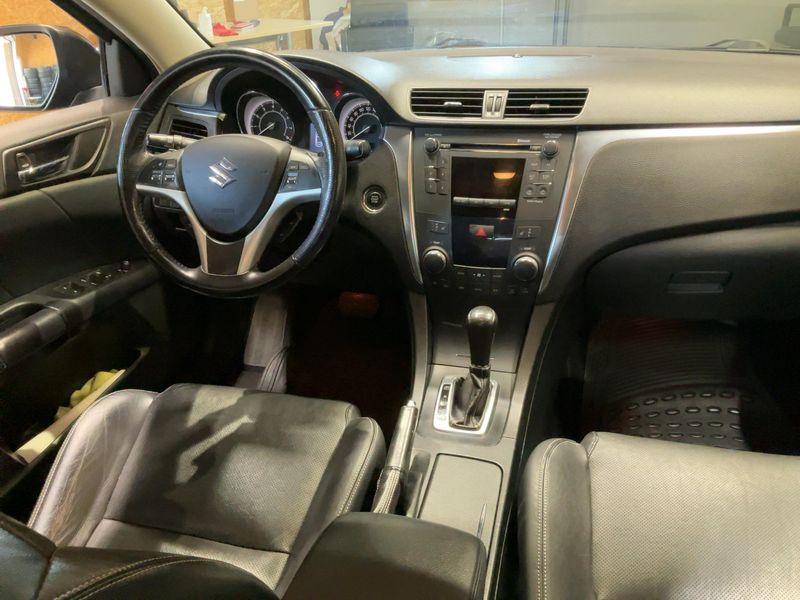Suzuki Kizashi 2.4 Sport 4x4 2012 – снимка 18