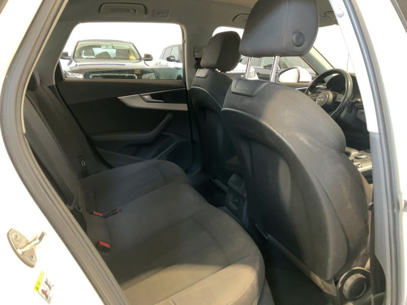 Audi A4 2.0 TDI Sport 2016 – снимка 19