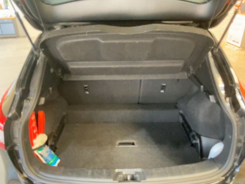 Nissan Qashqai 1.2 Acenta 2016 – снимка 15