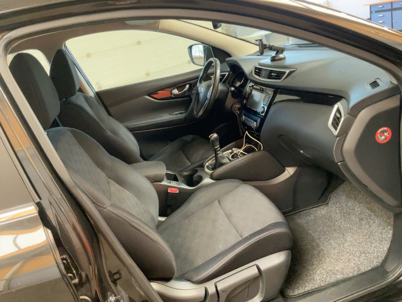 Nissan Qashqai 1.2 Acenta 2016 – снимка 16