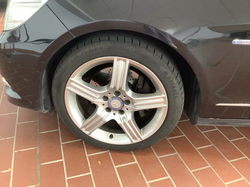 Mercedes-Benz E-Klasse E 350 CDI T Avantgarde 2011 – снимка 3