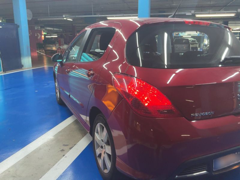 Peugeot 308 1.6 HDi Sportium 2011 – снимка 6