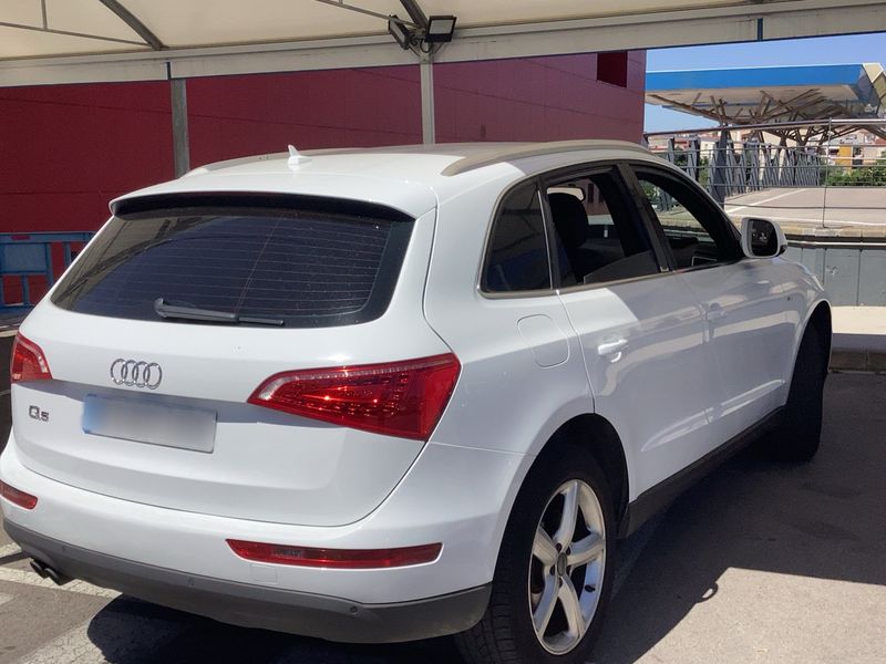 Audi Q5 2.0 TDI quattro 2010 – снимка 8