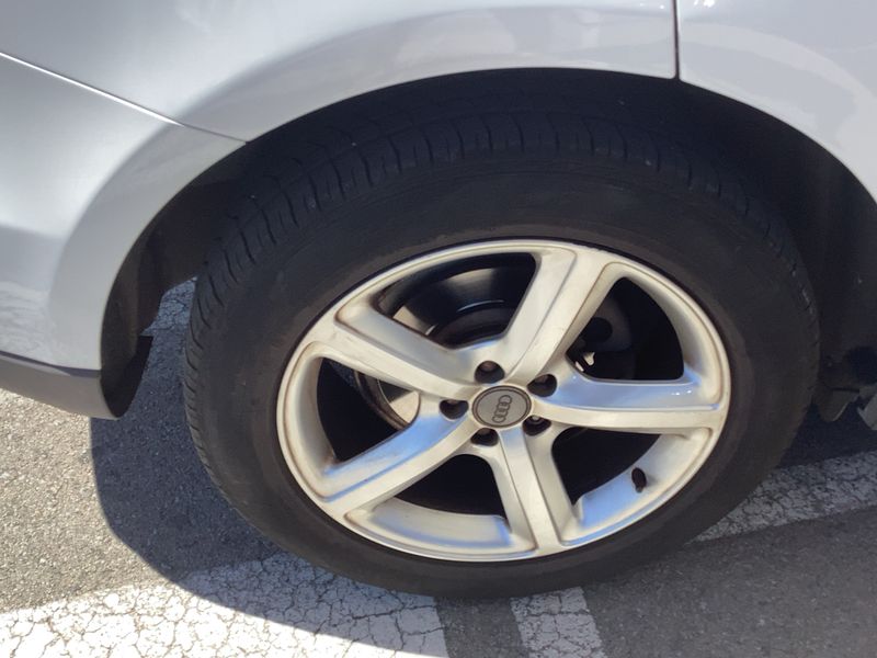 Audi Q5 2.0 TDI quattro 2010 – снимка 9