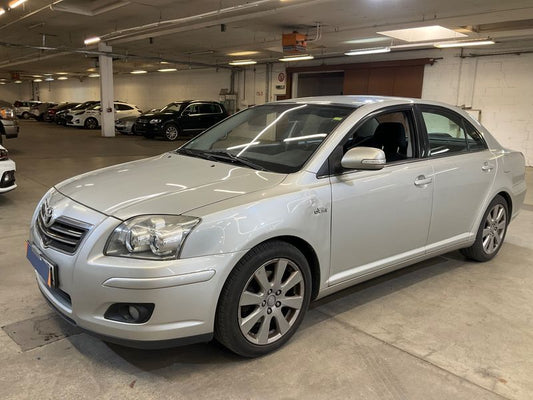 Toyota Avensis 2.2 D-4D D-Cat Team Liftback 2009 – снимка 1