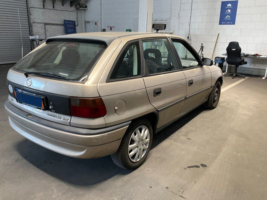 Opel Astra 1.6 GL 1997 – снимка 2