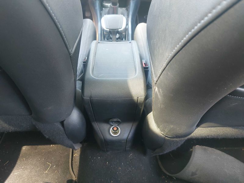 Peugeot 2008 1.6 e-HDi Crossway 2014 – снимка 66