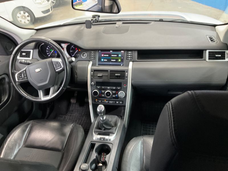 Land Rover Discovery Sport 2.0 Td4 Pure 2016 – снимка 17