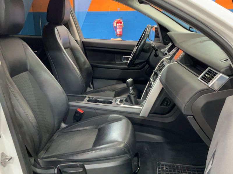Land Rover Discovery Sport 2.0 Td4 Pure 2016 – снимка 16