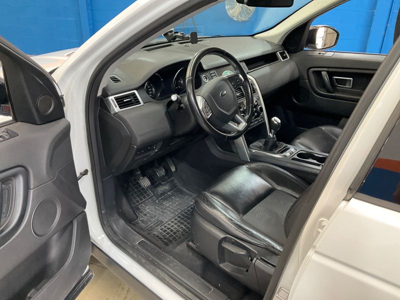 Land Rover Discovery Sport 2.0 Td4 Pure 2016 – снимка 25