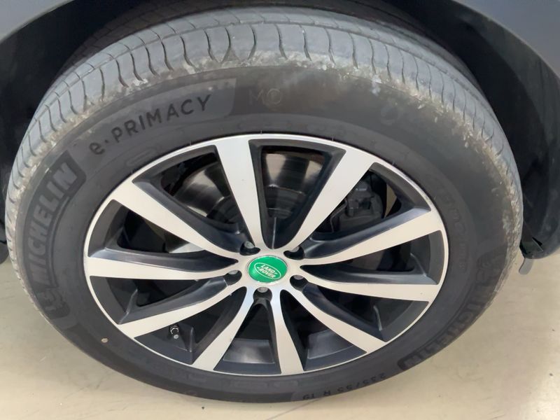 Land Rover Discovery Sport 2.0 Td4 Pure 2016 – снимка 11