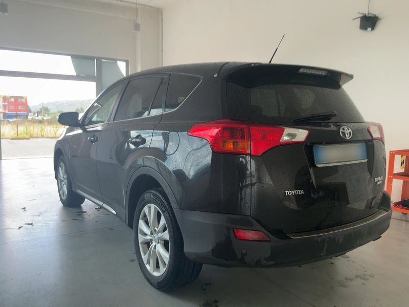 Toyota RAV 4 2.0 D-4D Style 2015 – снимка 6