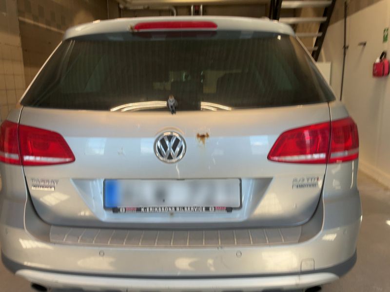 Volkswagen Passat 2.0 TDI 4Motion BlueMotion Tech 2012 – снимка 7