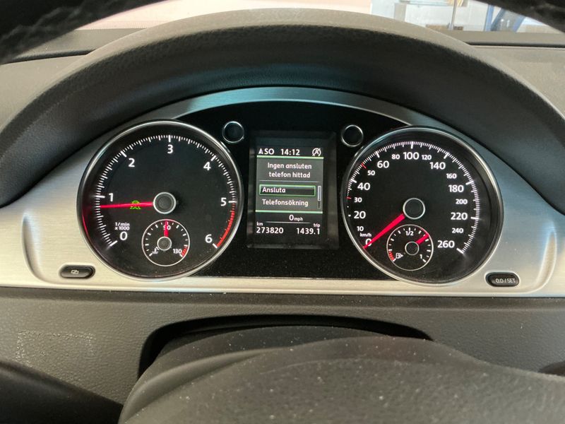 Volkswagen Passat 2.0 TDI 4Motion BlueMotion Tech 2012 – снимка 18