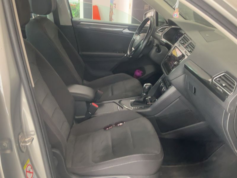 Volkswagen Tiguan 2.0 TDI Sport BlueMotion Tech 2018 – снимка 16