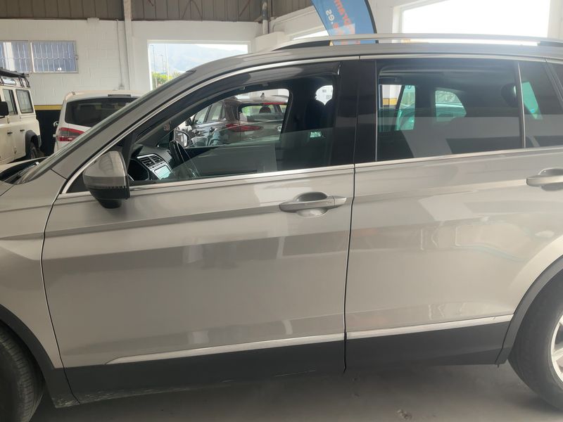 Volkswagen Tiguan 2.0 TDI Sport BlueMotion Tech 2018 – снимка 4