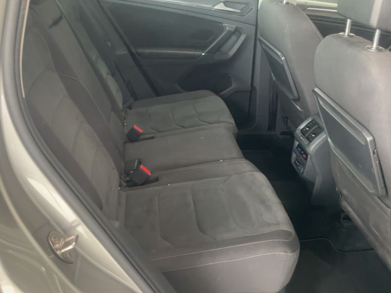Volkswagen Tiguan 2.0 TDI Sport BlueMotion Tech 2018 – снимка 19