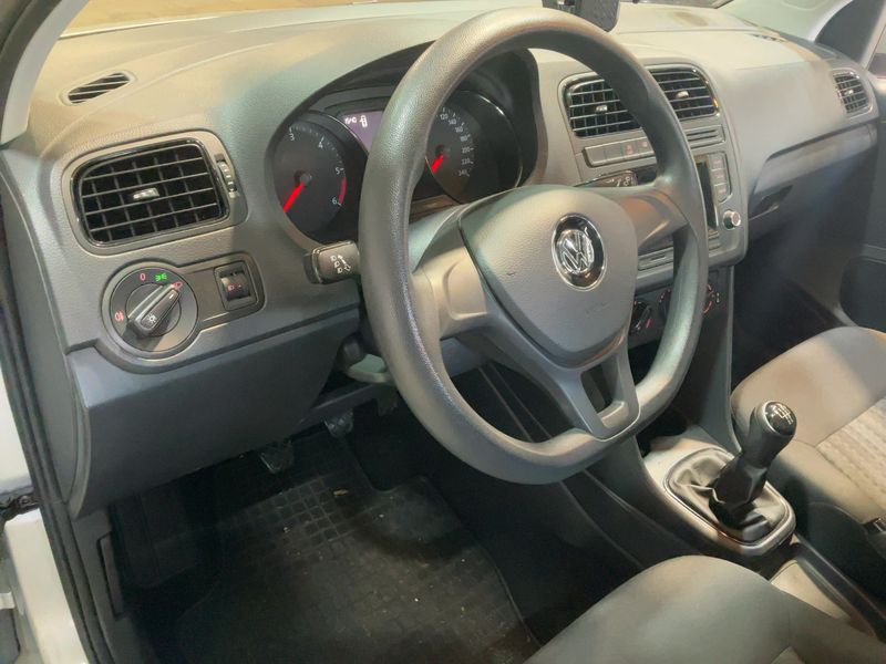 Volkswagen Polo 1.4 TDI Trendline BlueMotion Tech 2015 – снимка 18