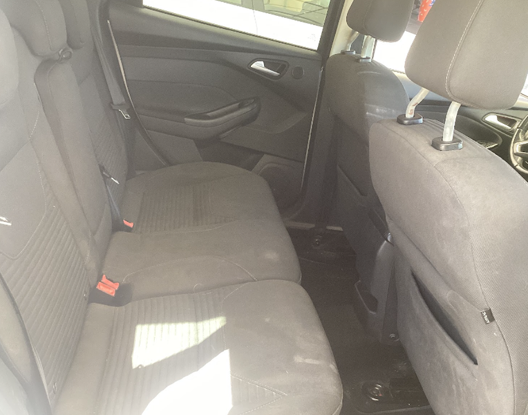 Ford Focus 1.6 TDCi Titanium 2015 – снимка 28