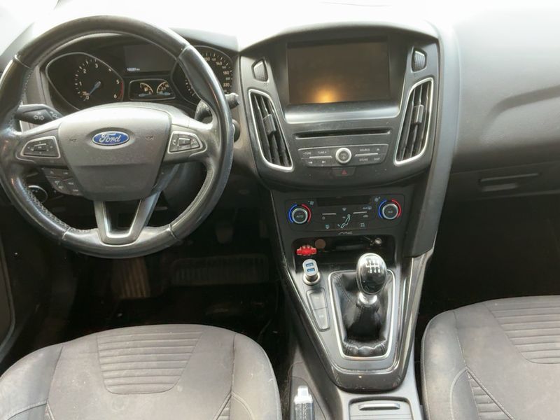 Ford Focus 1.6 TDCi Titanium 2015 – снимка 17