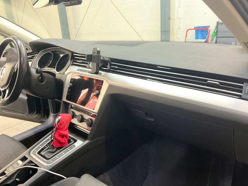 Volkswagen Passat 2.0 TDI Comfortline BlueMotion Tech 2018 – снимка 27